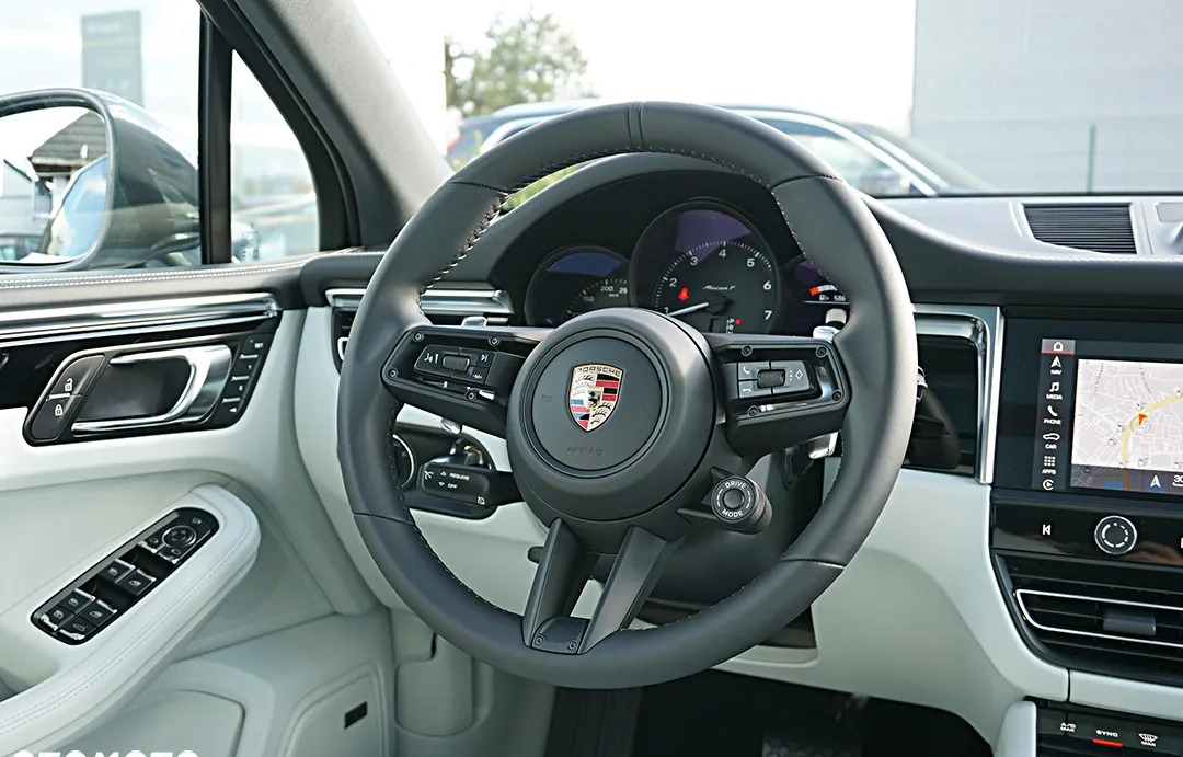 Porsche Macan cena 369000 przebieg: 1000, rok produkcji 2023 z Lipsko małe 781